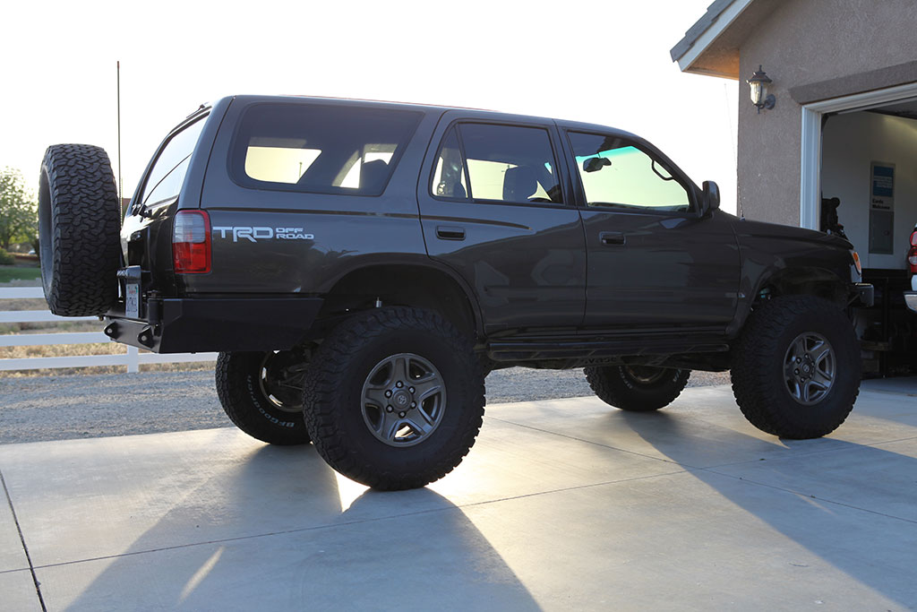 Index of /images/4Runner/tires.
